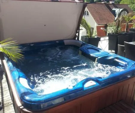 Anni Im Paradies קיפרספלדן